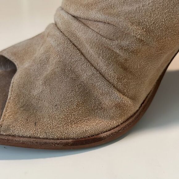 42 Gold Tan Loyalty Suede Open Toe Block Heel Booties Size 10 - Picture 9 of 14